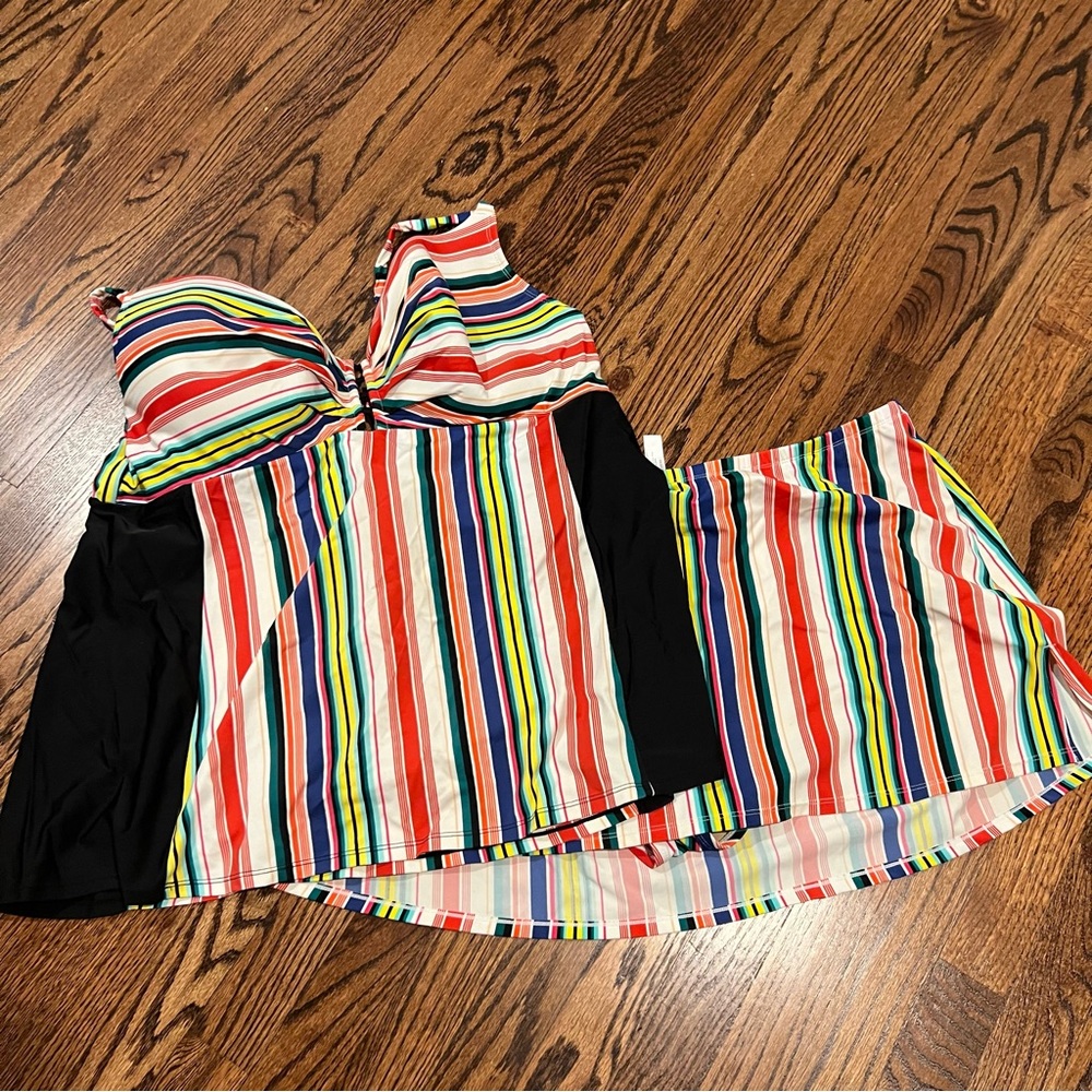 Cacique/ Lane Bryant tankini swimsuit- top 46C, bottom 22